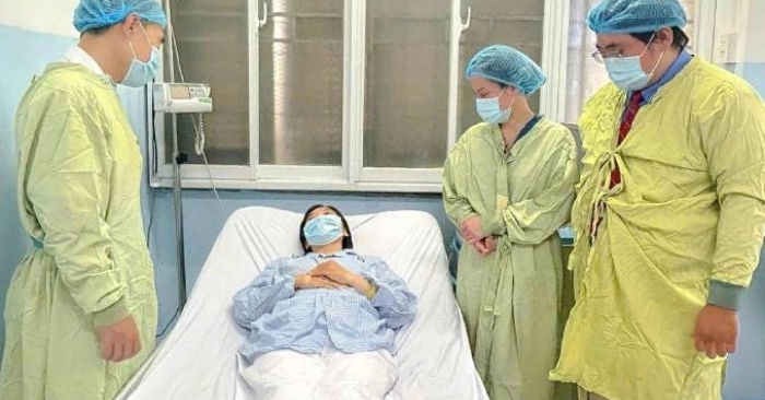 Mẹ đơn thân ghép thận: Hồi sinh từ món quà của người xa lạ