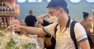 Gánh nặng chi tiêu khiến gia đình trẻ bỏ kế hoạch ở riêng
