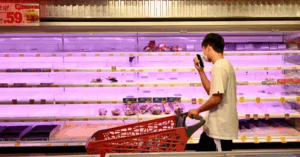 Siêu bão Ragasa áp sát Hong Kong và Macau