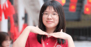 Nữ sinh trường làng trở thành thủ khoa Ngoại thương với SAT top 1%