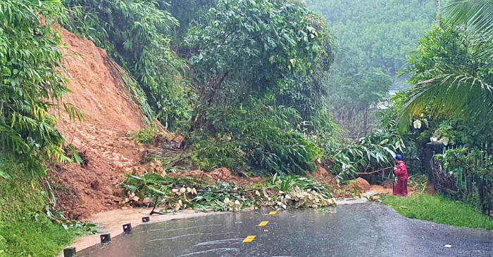 Mưa lớn ở Đà Nẵng khiến hàng trăm người phải sơ tán khẩn cấp
