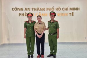 Ngân 98 bị khởi tố, bắt tạm giam vì buôn bán hàng giả là thực phẩm