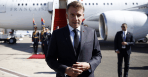 Macron không từ chức: Tuyên bố giữa khủng hoảng chính trị Pháp