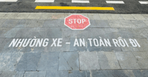 Hà Nội thí điểm khẩu hiệu “Nhường xe - an toàn rồi đi”