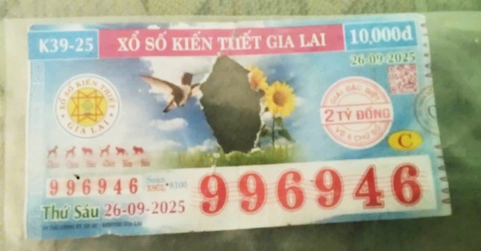 Thông tin mới vụ tờ vé số trúng 2 tỷ đồng bị rách: Người phụ hồ thuê luật sư khởi kiện