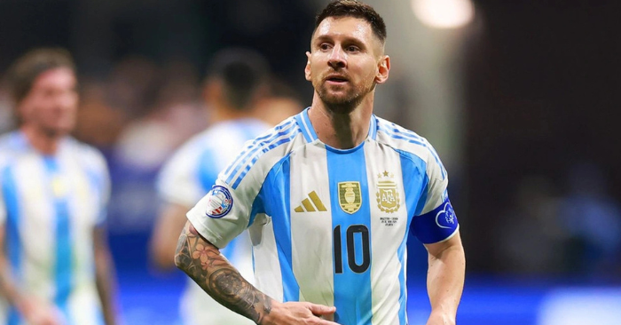 Dự World Cup 6 lần và cửa sáng của Ronaldo