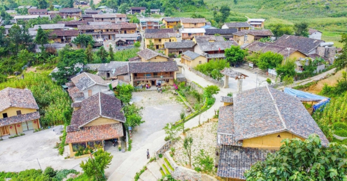 Lô Lô Chải và hệ lụy từ cơn sốt phòng