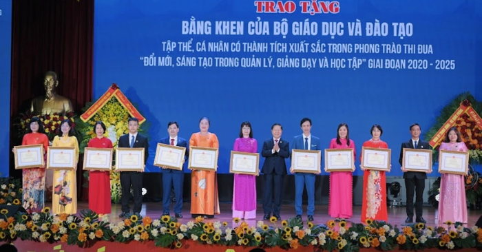 Thầy Nguyễn Bá Tư