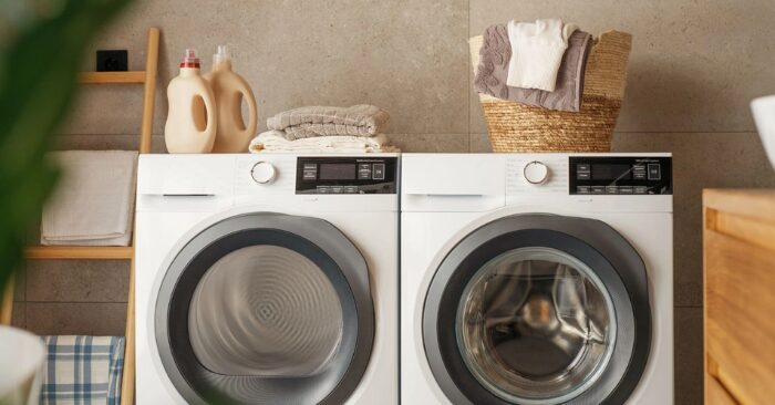 Gia tăng rủi ro từ thói quen tận dụng nóc máy giặt làm nơi chứa đồ