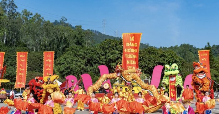 Lễ hội Đền Vua Mai Nam Đàn: Nghi lễ rước nước sông Lam và dấu ấn khởi nghĩa Mai Hắc Đế