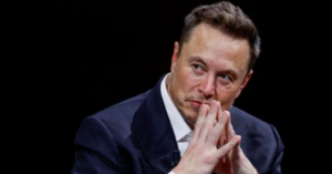Elon Musk cảnh báo AI có thể xóa sổ vai trò con người, khiến tương lai nhân loại mờ mịt nếu không kiểm soát kịp thời.