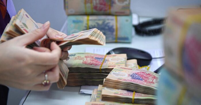 Thu nhập nhân viên ngân hàng
