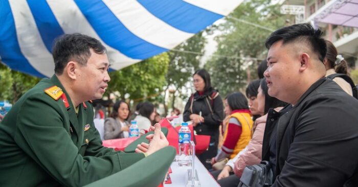 Tuyển sinh hệ dân sự quân đội