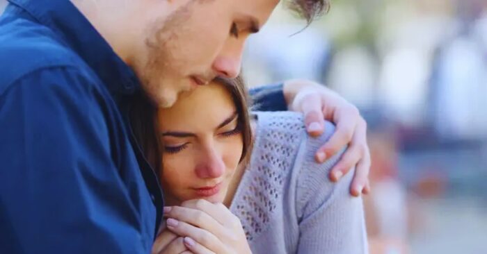 Vì sao ngày càng nhiều người có nhà cửa, tài chính ổn định nhưng vẫn cảm thấy bất an, mệt mỏi và thiếu niềm vui sống?
