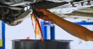 Sai lầm chăm sóc ô tô và hệ lụy