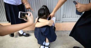 bạo lực học đường