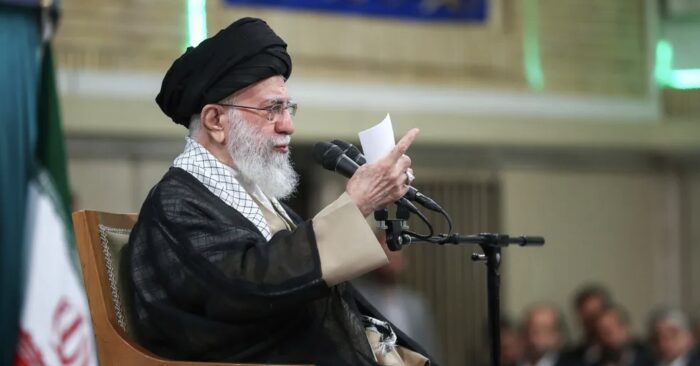 Iran ngăn chặn cuộc đột kích vào khu phức hợp của Lãnh tụ tối cao Khamenei