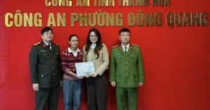 Nhặt được 1,4 tỷ đồng, nữ công nhân quét rác lập tức trình báo công an