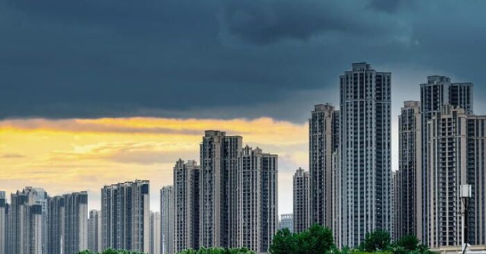 Nghịch lý “vay tiền để bán nhà” ở Trung Quốc