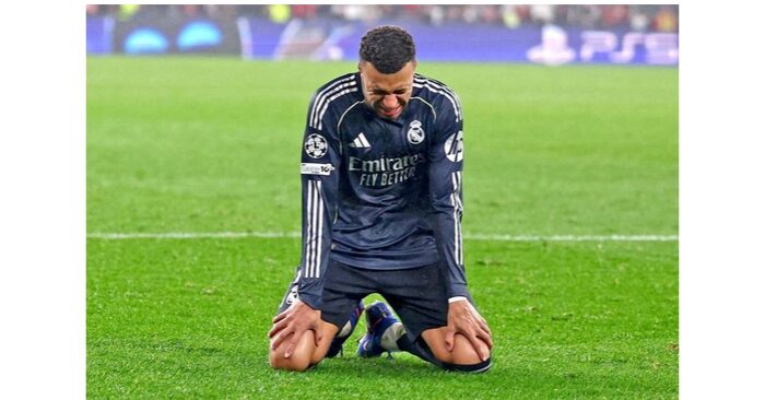 sai sót y tế với Mbappe