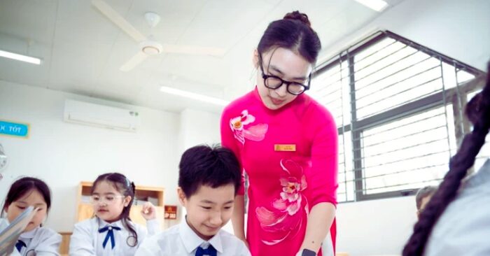 Quy định dạy thêm: Việt Nam sửa đổi để bảo vệ quyền lợi giáo viên