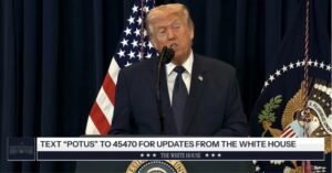 ông Trump họp báo về Iran