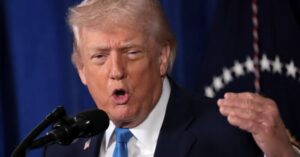 Eo biển Hormuz: Trump ra lệnh khẩn bảo vệ tàu vận tải