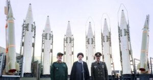 Kho tên lửa Iran thách thức chiến dịch không kích Mỹ và Israel