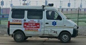 Người phụ nữ chết não hồi sinh nhờ xe vấp ổ gà