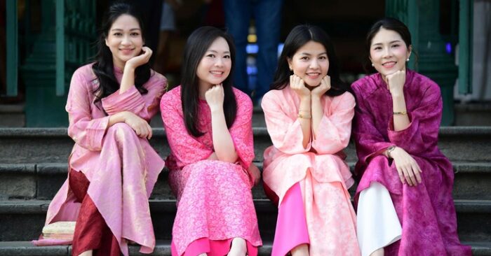 Áo dài bước ra khỏi “tủ kính bảo tàng”, trở thành biểu tượng sống của đô thị