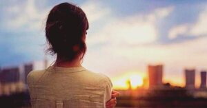Mặt trái của cuộc sống độc thân: Khi tự do song hành cùng cô đơn