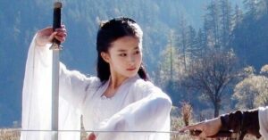 Kim Dung và nguồn cảm hứng sáng tạo võ công từ việc đọc sách
