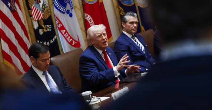 Quan hệ Mỹ - Iran: Tehran cắt liên lạc trực tiếp sau đe dọa từ ông Trump
