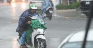 Thời tiết miền Bắc: Không khí lạnh tràn về gây mưa lớn và nguy cơ mưa đá