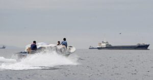 Mỹ phong tỏa eo biển Hormuz