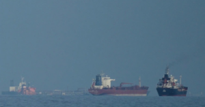 Eo biển Hormuz: Iran đe dọa các cảng khu vực sau lệnh phong tỏa của Mỹ