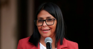 Mỹ dỡ trừng phạt Venezuela: Công nhận bà Delcy Rodríguez làm lãnh đạo lâm thời