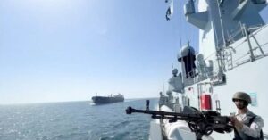 Eo biển Hormuz: Hải quân Iran đe dọa tấn công tàu chiến Mỹ