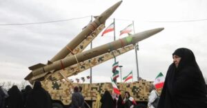 Phong tỏa Hormuz: Iran dọa tung đòn hiểm đáp trả hải quân Mỹ