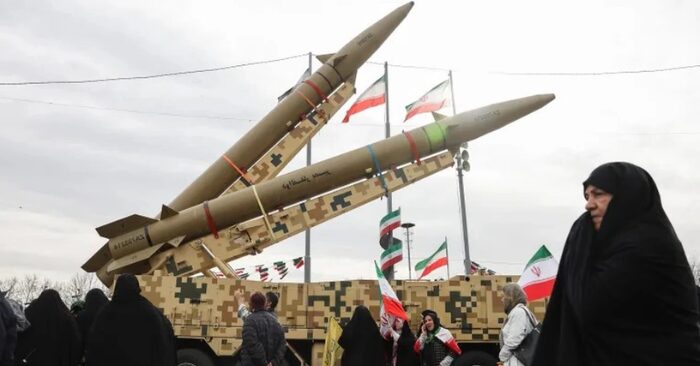 Phong tỏa Hormuz: Iran dọa tung đòn hiểm đáp trả hải quân Mỹ