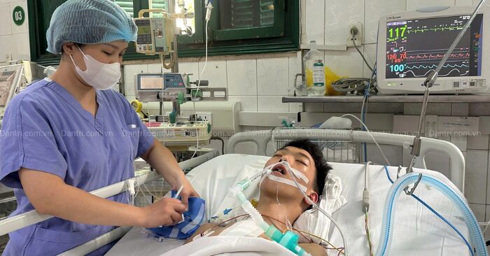 cứu giúp chàng trai 18 tuổi mổ tim