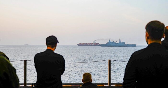 Mỹ - Iran phong tỏa và cuộc đấu trí tại eo biển Hormuz