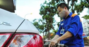 Giá xăng dầu 25/4: Thế giới biến động trái chiều và nội địa giảm mạnh