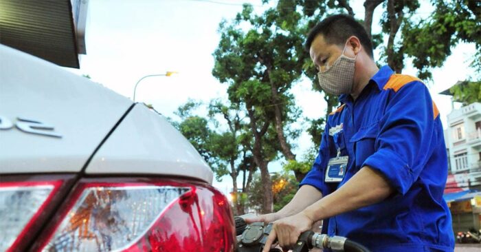 Giá xăng dầu 25/4: Thế giới biến động trái chiều và nội địa giảm mạnh