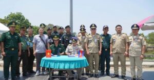 iếp nhận công dân: Campuchia bàn giao 226 người Việt qua cửa khẩu Dinh Bà