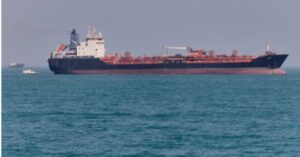 Eo biển hormuz vẫn bị iran cấm tàu các quốc gia thù địch
