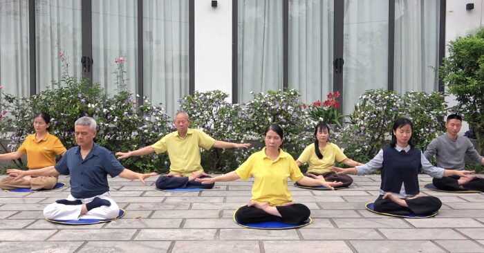 cơn lốc mưu sinh