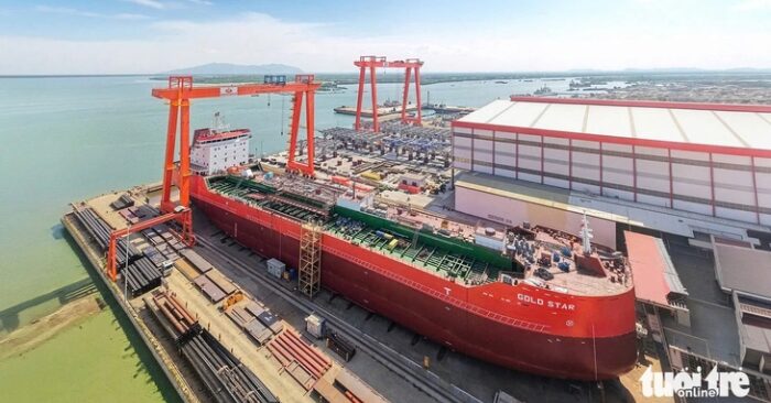 Việt hạ thủy tàu chở dầu 21.800 tấn