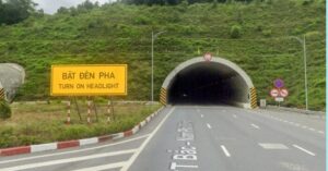 bật đèn pha gây hiểu nhầm