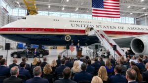 Khám phá chuyên cơ Air Force One do Qatar tặng Tổng thống Trump với nội thất xa hoa và nhiều tiện nghi đặc biệt.